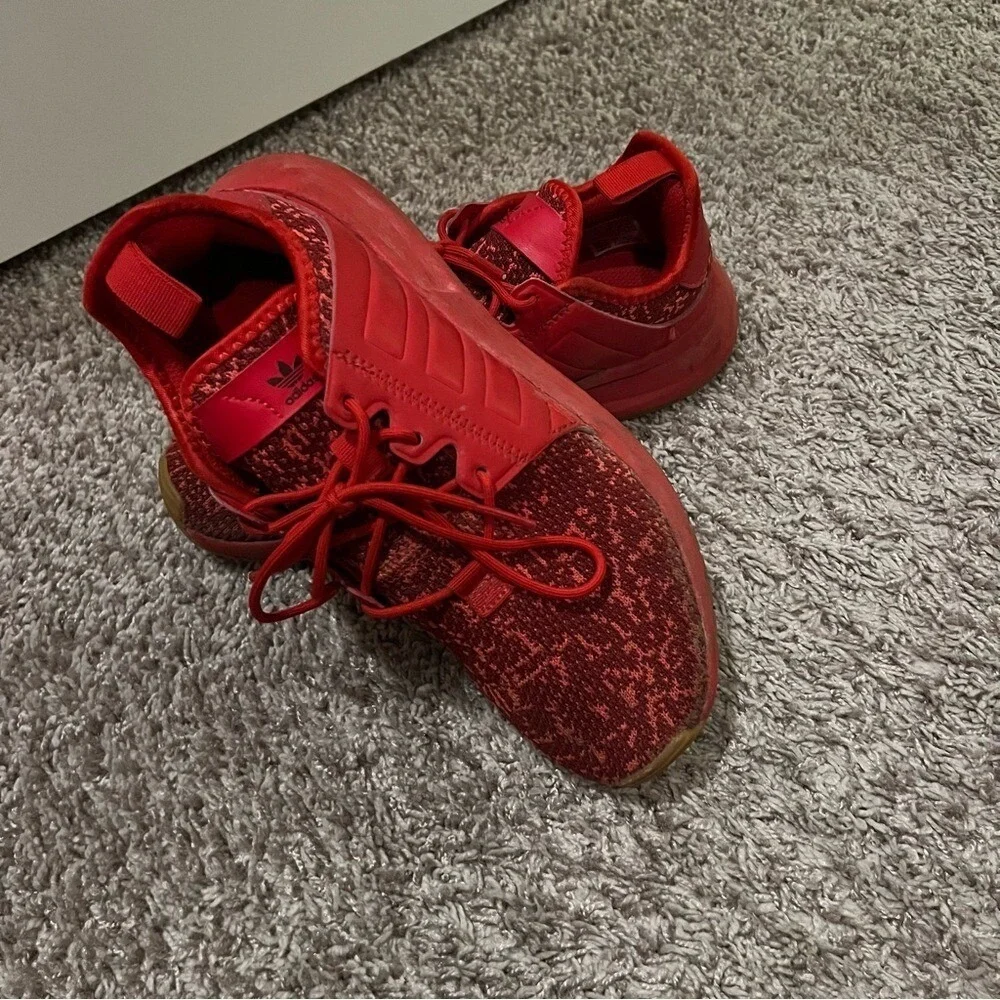 Adidas XPLR‎ size 4Y, red